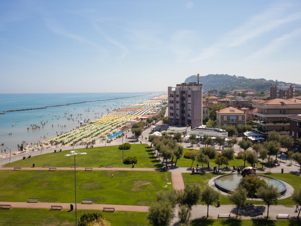 Hotel Metropol Pesaro Dış mekan fotoğraf